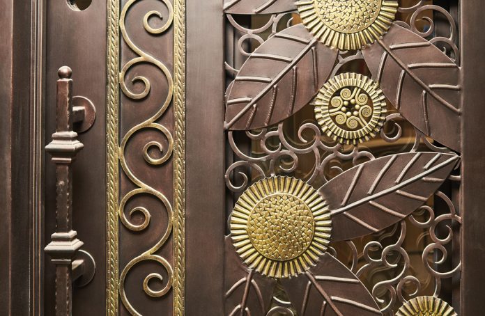 Floral masterpiece from Door and Bevel